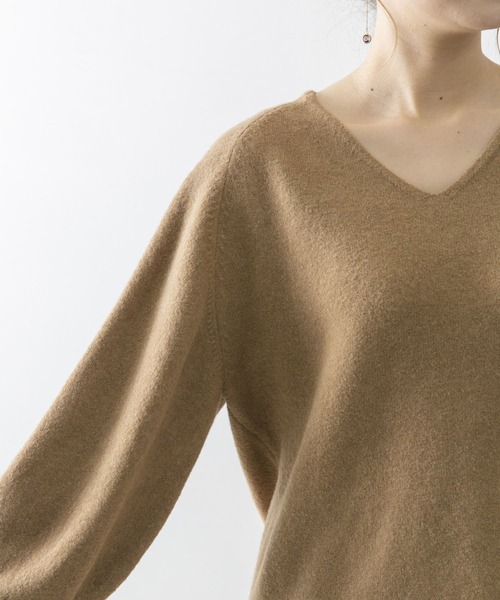 URBAN RESEARCH ROSSO（アーバンリサーチロッソ）の「ボリュームスリーブハイゲージニット（ニット/セーター・レディース・オフホワイト/キャメル/ライトブルー・FREE）」の20枚目の写真