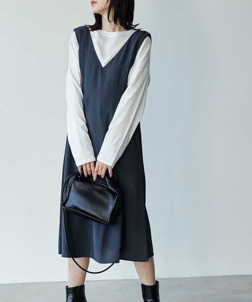 ECRIRE（エクリール）の「ｻｲﾄﾞﾘﾎﾞﾝVﾈｯｸﾛﾝｸﾞﾜﾝﾋﾟｰｽ（ベスト・レディース・ブラック/ネイビー/ベージュ・M）」の16枚目の写真