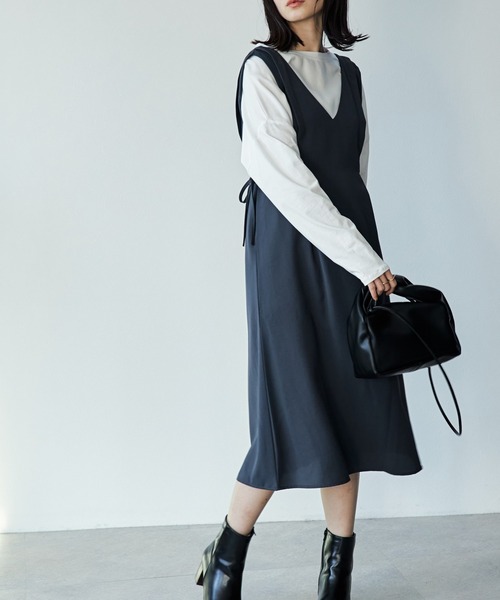 ECRIRE（エクリール）の「ｻｲﾄﾞﾘﾎﾞﾝVﾈｯｸﾛﾝｸﾞﾜﾝﾋﾟｰｽ（ベスト・レディース・ブラック/ネイビー/ベージュ・M）」の17枚目の写真