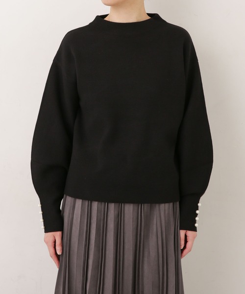 NANO universe（ナノユニバース）の「パールボタン変形スリーブニット（ニット/セーター・レディース・ホワイト/ブラック・FREE）」の6枚目の写真