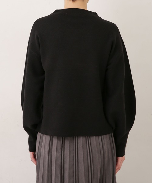 NANO universe（ナノユニバース）の「パールボタン変形スリーブニット（ニット/セーター・レディース・ホワイト/ブラック・FREE）」の8枚目の写真