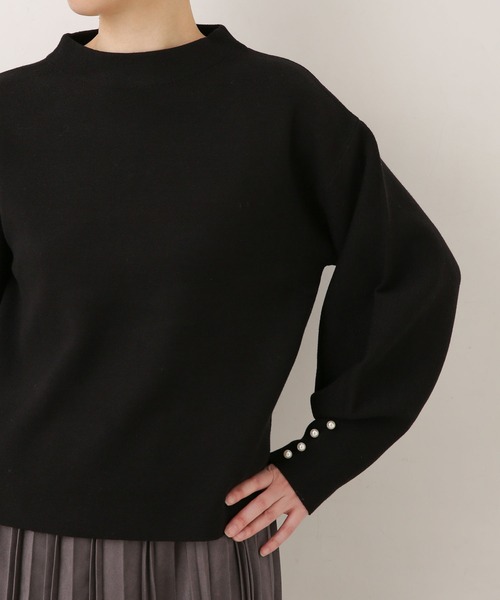 NANO universe（ナノユニバース）の「パールボタン変形スリーブニット（ニット/セーター・レディース・ホワイト/ブラック・FREE）」の9枚目の写真