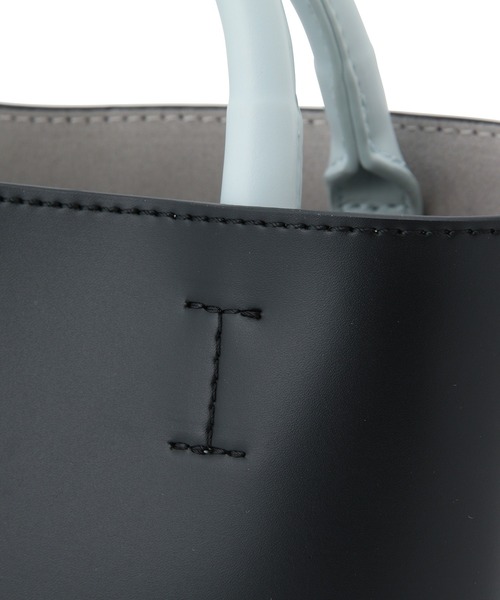 ADAM ET ROPE'（アダムエロペ）の「ダブルポケット2WAYバッグ（ショルダーバッグ・レディース・ブラック/ベージュ/オフホワイト/ブラック系その他・FREE）」の8枚目の写真