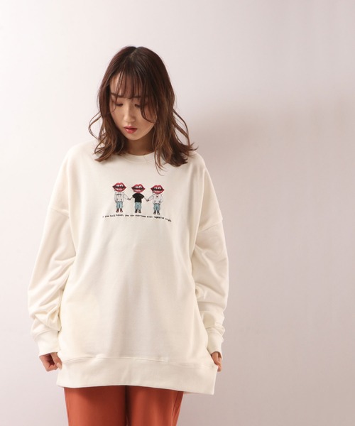 RE730(アールイーセブンサーティー)の「RE730 なみおくん カレッジロゴ アップリケ & 3連ロゴ 刺繍 ビッグシルエットトレーナー(スウェット・メンズ・オフホワイト/ブラック/ホワイト系その他/ブラック系その他・M/L)」の21枚目の写真