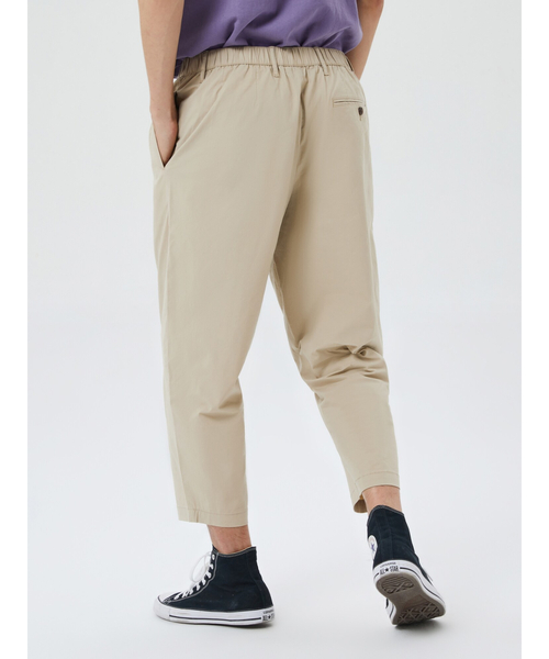 GAP（ギャップ）の「FREE&FLOW リラックス クロップド丈パンツ（チノパンツ・メンズ・ベージュ/ネイビー/ブラウン/グレー・S/M/L/XL/XS）」の8枚目の写真