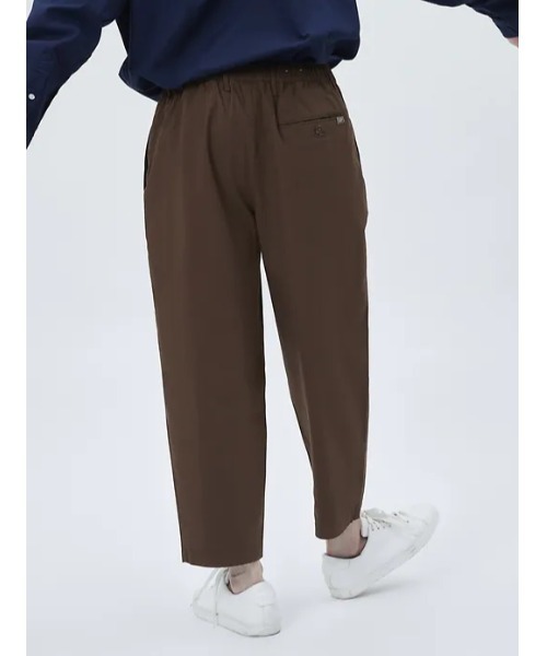 GAP（ギャップ）の「FREE&FLOW リラックス クロップド丈パンツ（チノパンツ・メンズ・ベージュ/ネイビー/ブラウン/グレー・S/M/L/XL/XS）」の20枚目の写真