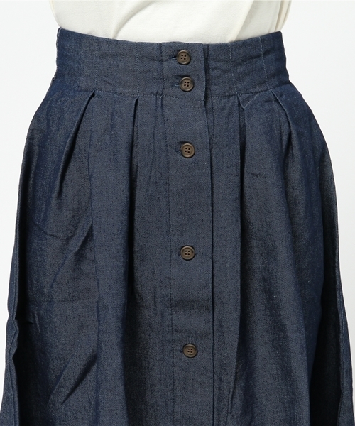 WEGO（ウィゴー）の「WEGO/デニム前ボタンタックスカート（デニムスカート・レディース・インディゴブルー/ダークインディゴブルー・FREE）」の6枚目の写真