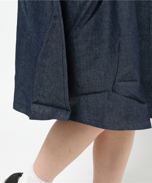 WEGO（ウィゴー）の「WEGO/デニム前ボタンタックスカート（デニムスカート・レディース・インディゴブルー/ダークインディゴブルー・FREE）」の8枚目の写真