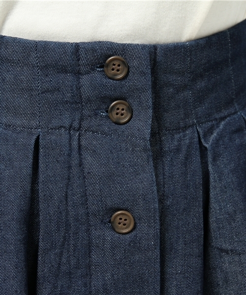 WEGO（ウィゴー）の「WEGO/デニム前ボタンタックスカート（デニムスカート・レディース・インディゴブルー/ダークインディゴブルー・FREE）」の9枚目の写真