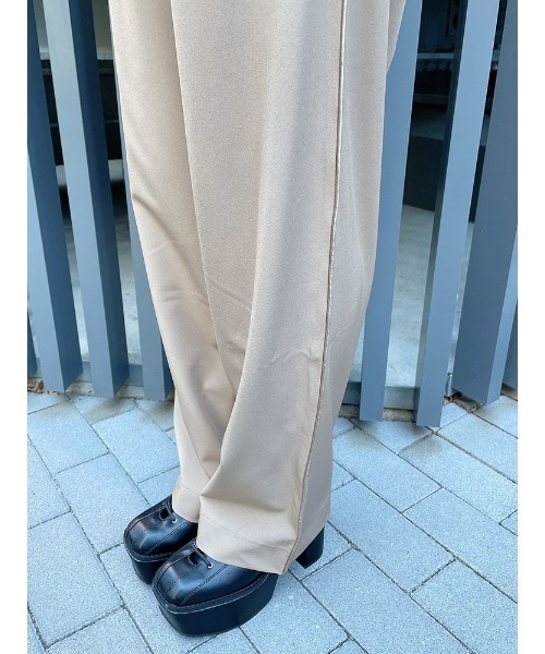 ENVYM（アンビー）の「ダブルベルトスラックスＰＴ（スラックス・レディース・ベージュ/ブラック/ブルー/グレー・FREE）」の18枚目の写真