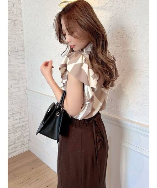 RESEXXY(リゼクシー)の「ニュアンスパターンラッフルシャツ(シャツ/ブラウス・レディース・ブラック/ピンク/ブルー/ベージュ・FREE)」の11枚目の写真