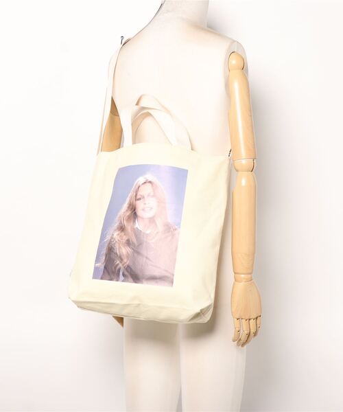 Little sunny bite(リトルサニーバイト)の「Brigitte Bardot x little sunny bite 2way tote bag(トートバッグ・レディース・ピンク/アイボリー/ブラック・FREE)」の8枚目の写真