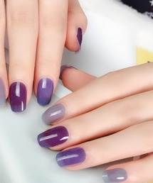 貼るだけネイルシール シンプルな色合い