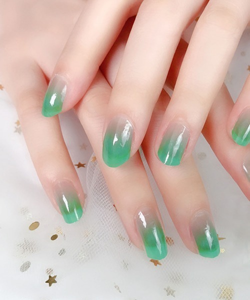 貼るだけネイルシール シンプルな色合い Zdravodaste Org