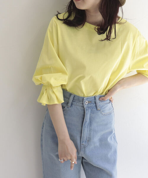 fredy emue(フレディエミュ)の「【WEB限定】タックスリーブカットソープルオーバー(Tシャツ/カットソー・レディース・ブラック/ベージュ/イエロー・38)」の1枚目の写真