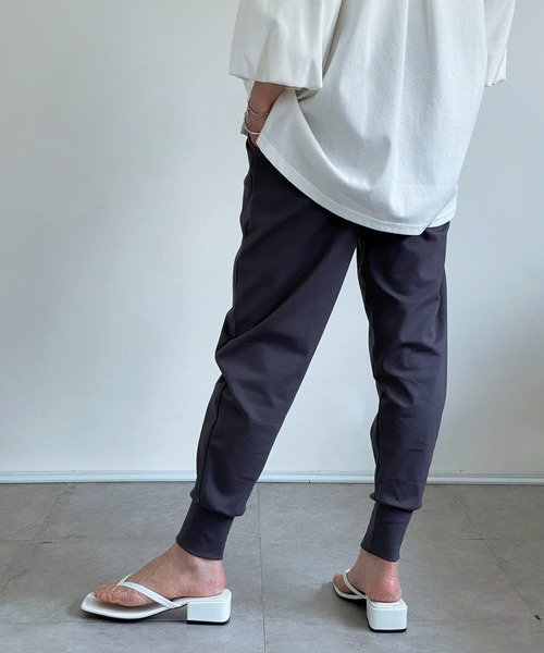ottilie（オティーリエ）の「ジョガーパンツ（その他パンツ・レディース・チャコールグレー/ブラック/ベージュ・FREE）」の15枚目の写真