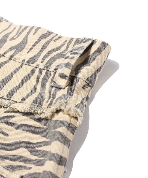 one way（ワンウェイ）の「ゼブラ柄フリンジミニスカート（スカート・レディース・ホワイト/ダークグリーン・FREE）」の5枚目の写真