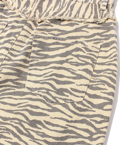 one way（ワンウェイ）の「ゼブラ柄フリンジミニスカート（スカート・レディース・ホワイト/ダークグリーン・FREE）」の6枚目の写真