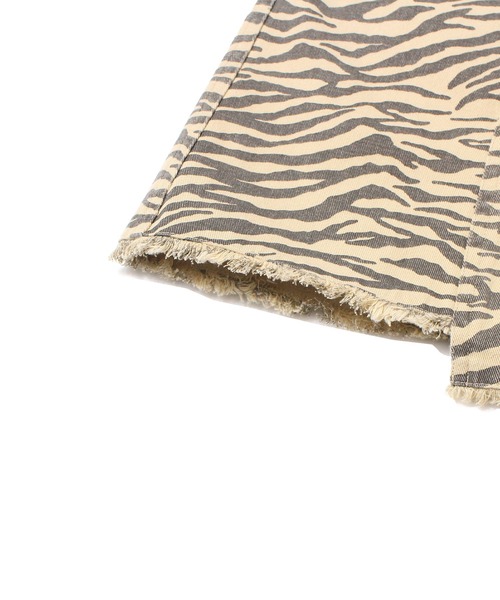 one way（ワンウェイ）の「ゼブラ柄フリンジミニスカート（スカート・レディース・ホワイト/ダークグリーン・FREE）」の3枚目の写真