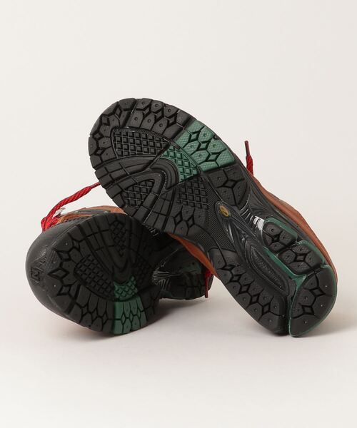 NEW BALANCE(ニューバランス)の「M2002R(スニーカー・メンズ・ブラック/ブラウン・22.5cm/23.5cm/24.5cm/25.5cm/26.5cm/27.5cm/28.5cm/30.0cm/23.0cm/24.0cm/25.0cm/26.0cm/27.0cm/28.0cm/29.0cm)」の6枚目の写真