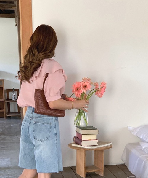 me+em select（ミームセレクト）の「【 ５色展開 】ラッフルフリルビッグカラーシアーパステル半袖シャツブラウス（シャツ/ブラウス・レディース・パープル/ピンク/ブルー/ベージュ/ホワイト・FREE）」の20枚目の写真