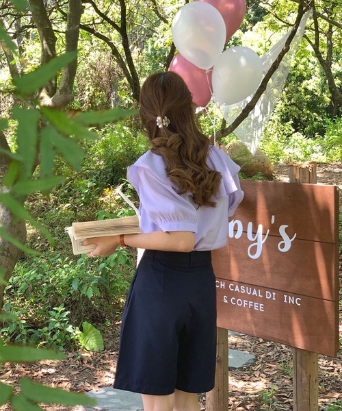 me+em select（ミームセレクト）の「【 ５色展開 】ラッフルフリルビッグカラーシアーパステル半袖シャツブラウス（シャツ/ブラウス・レディース・パープル/ピンク/ブルー/ベージュ/ホワイト・FREE）」の15枚目の写真