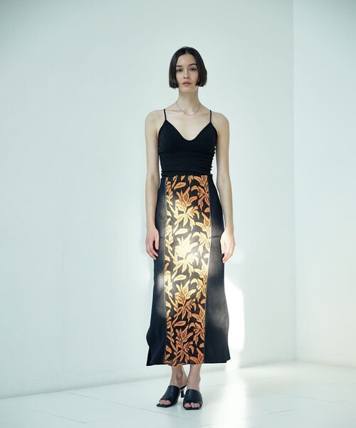 EBONY（エボニー）の「【EBONY/(エボニー)】別注ジャガードペンシルスカート E22SS/S-05（スカート・レディース・ブルー/オレンジ・2/1）」の17枚目の写真