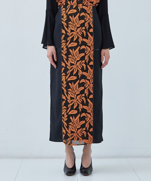 EBONY（エボニー）の「【EBONY/(エボニー)】別注ジャガードペンシルスカート E22SS/S-05（スカート・レディース・ブルー/オレンジ・2/1）」の4枚目の写真