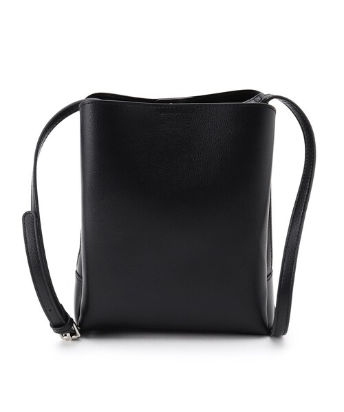 SHOO・LA・RUE(シューラルー)の「◆ふわっとかるい3層ショルダーバッグ(ショルダーバッグ・レディース・オフホワイト/ダークグリーン/シルバー/ライトベージュ/ブラック/イエロー・00)」の1枚目の写真