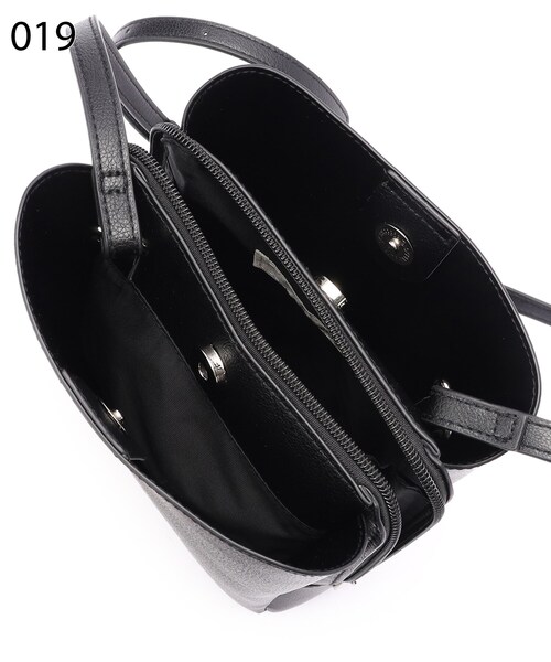 SHOO・LA・RUE(シューラルー)の「◆ふわっとかるい3層ショルダーバッグ(ショルダーバッグ・レディース・オフホワイト/ダークグリーン/シルバー/ライトベージュ/ブラック/イエロー・00)」の15枚目の写真