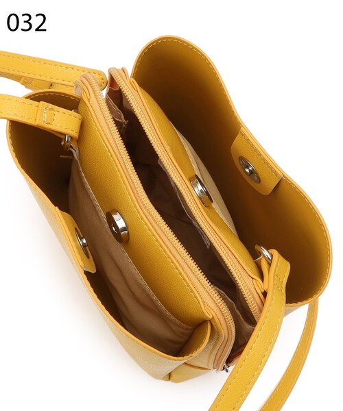 SHOO・LA・RUE(シューラルー)の「◆ふわっとかるい3層ショルダーバッグ(ショルダーバッグ・レディース・オフホワイト/ダークグリーン/シルバー/ライトベージュ/ブラック/イエロー・00)」の17枚目の写真