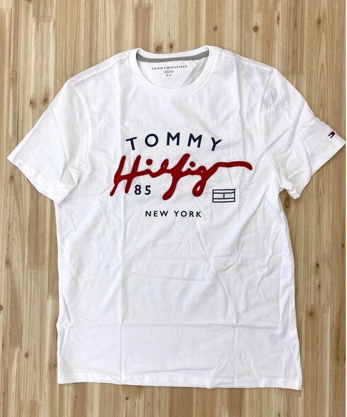 TOMMY HILFIGER(トミーヒルフィガー)の「チェーンステッチロゴ クルーネックTシャツ HANCOCK TEE(Tシャツ/カットソー・メンズ・ホワイト/ブラック/ネイビー・S/M/L/XL)」の4枚目の写真