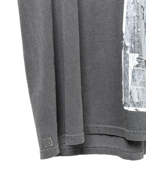 NAKAGAMI(ナカガミ)の「NAKAGAMI(ナカガミ) サイドグラフィックプリントTシャツ(Tシャツ/カットソー・レディース・チャコールグレー/チャコール・FREE/0)」の5枚目の写真