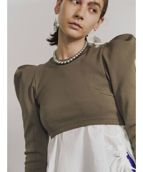 UN3D.（アンスリード）の「VOLUME SLEEVE SHORT TOP / ボリュームスリーブショートトップ（Tシャツ/カットソー・レディース・カーキ/ベージュ/ブラック・36/38）」の6枚目の写真