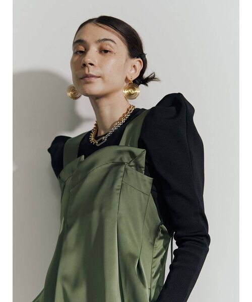 UN3D.（アンスリード）の「VOLUME SLEEVE SHORT TOP / ボリュームスリーブショートトップ（Tシャツ/カットソー・レディース・カーキ/ベージュ/ブラック・36/38）」の21枚目の写真