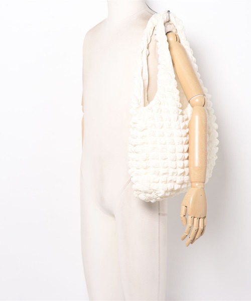 apres jour（アプレジュール）の「【apres jour×ARIAZ】ポコポコトートバッグ（トートバッグ・レディース・アイボリー/ブラック・FREE）」の6枚目の写真