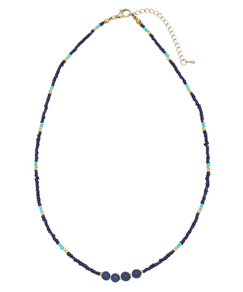 WHO'S WHO gallery（フーズフーギャラリー）の「BM4粒ビーズネックレス（ネックレス・レディース・ホワイト/ネイビー/ターコイズブルー/レッド・FREE）」の3枚目の写真