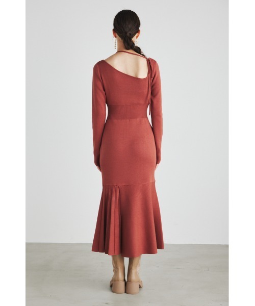 rienda（リエンダ）の「アシンメトリーフロントマーメイドニットワンピース（ワンピース・レディース・ベージュ/ブラウン/ブラック・FREE）」の10枚目の写真