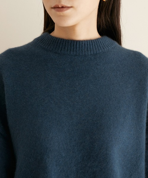 SALON adam et rope'（サロン アダム エ ロペ）の「チャイニーズラクーンウールクロップドニットプルオーバー（ニット/セーター・レディース・ライトグレー/ブラック/ブルー・FREE）」の18枚目の写真