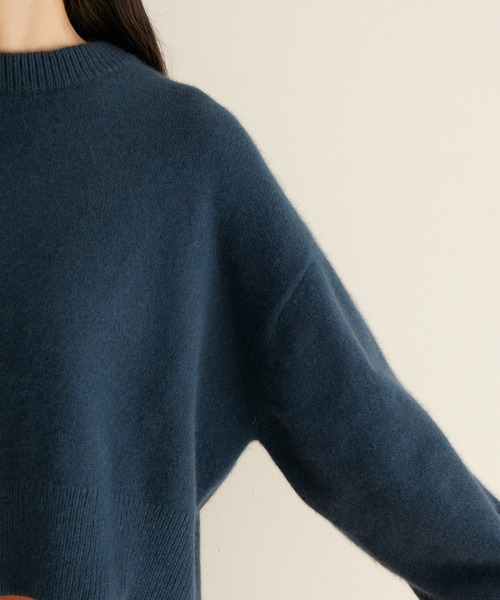 SALON adam et rope'（サロン アダム エ ロペ）の「チャイニーズラクーンウールクロップドニットプルオーバー（ニット/セーター・レディース・ライトグレー/ブラック/ブルー・FREE）」の11枚目の写真