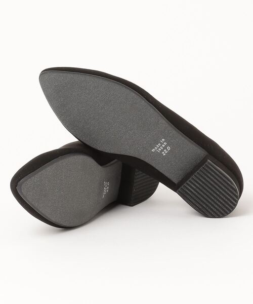 AcureZ（アキュアーズ）の「甲深Vカットで足元スッキリ「やわふわ美パンプス」MADE IN JAPAN（パンプス・レディース・ダークブラウン/ブラウン系その他/ワイン/ブラック・22.0cm/22.5cm/23.0cm/23.5cm/24.0cm/25.0cm/24.5cm）」の16枚目の写真