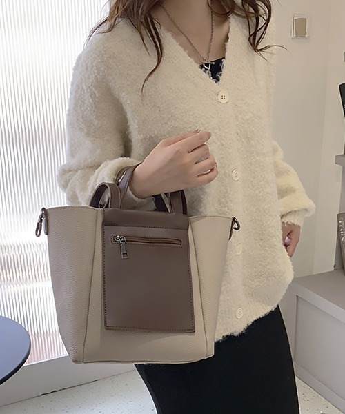 MAISON BREEZE(メゾンブリーズ)の「【MAISON BREEZE】バイカラーフロントポケット2WAYショルダーバッグ KNF(ショルダーバッグ・レディース・ホワイト/ベージュ・FREE)」の7枚目の写真