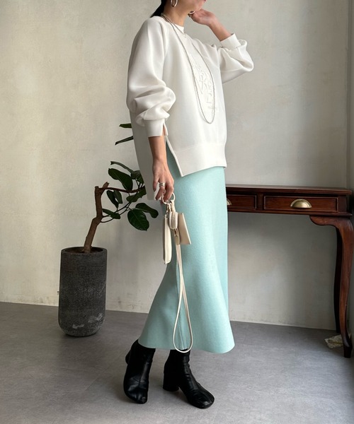 DouDou(ドゥドゥ)の「【WEB限定】エンボスロゴダンボール(スウェット・レディース・ブラック/スカイブルー/オフホワイト・FREE)」の17枚目の写真