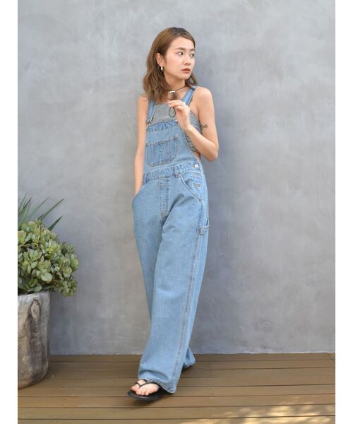 Ungrid(アングリッド)の「ルーズデニムサロペット(つなぎ/オールインワン・レディース・ブルー/アイボリー・SMALL/MEDIUM)」の17枚目の写真