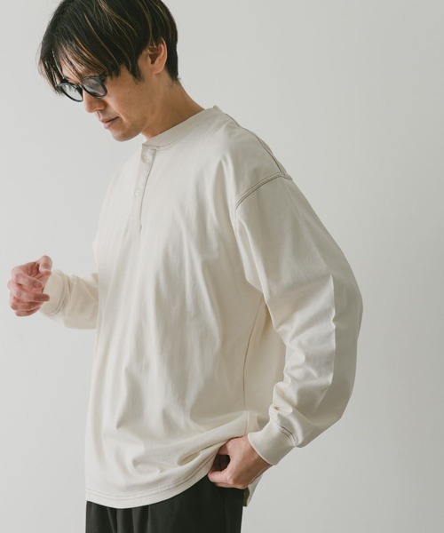 URBAN RESEARCH DOORS（アーバンリサーチドアーズ）の「配色stヘンリーネックロングスリーブTシャツ（Tシャツ/カットソー・メンズ・モカ/オフホワイト/ブルー・MEDIUM/LARGE）」の6枚目の写真