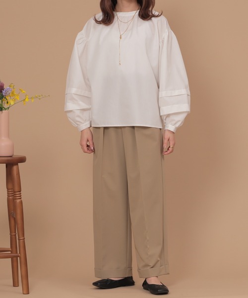 mil(ミル)の「【150㎝前後の小柄さんサイズ】ボリュームスリーブブラウス(シャツ/ブラウス・レディース・ベージュ/ブラック/オフホワイト・XS/S)」の7枚目の写真