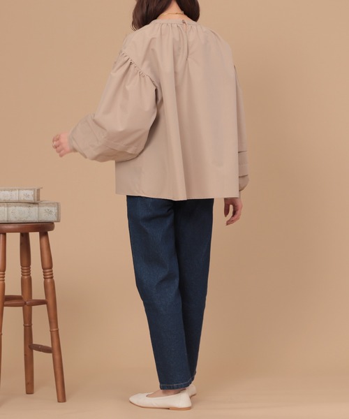mil(ミル)の「【150㎝前後の小柄さんサイズ】ボリュームスリーブブラウス(シャツ/ブラウス・レディース・ベージュ/ブラック/オフホワイト・XS/S)」の12枚目の写真