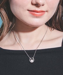 パールインモチーフネックレス