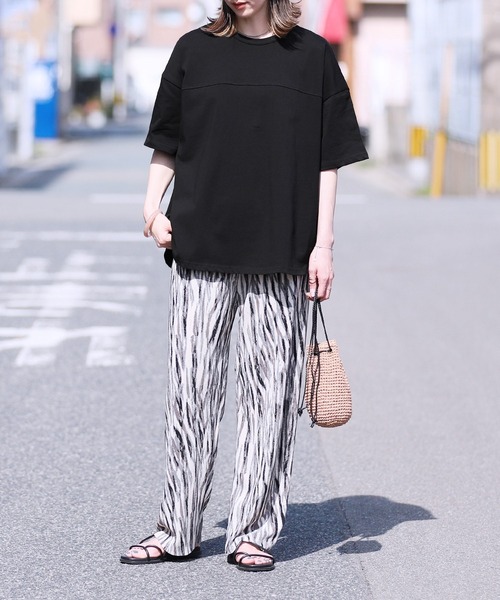 reca（レカ）の「バックロゴロンT（Tシャツ/カットソー・レディース・オフホワイト/グレイッシュベージュ/ブラック・FREE）」の8枚目の写真