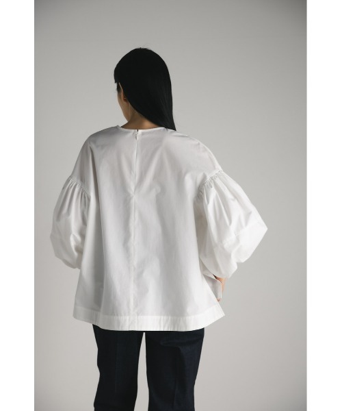 STYLEMIXER（スタイルミキサー）の「ボリュームスリーブブラウス（シャツ/ブラウス・レディース・ホワイト/ネイビー/ライトベージュ・FREE）」の8枚目の写真